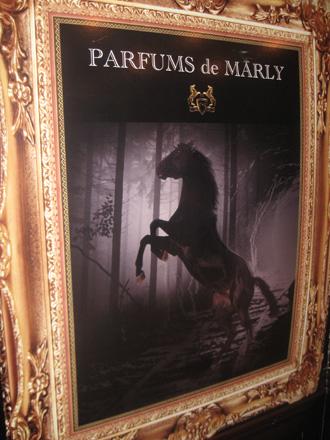 Знаменитый французский бренд мужских духов "Parfums de Marly" Royal Essence в Баку (фотосессия)