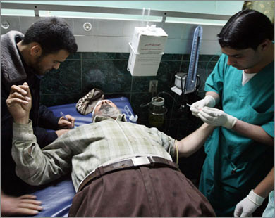 Смертник подорвал себя в Пакистане: 16 погибших, 40 раненых