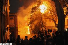 Heavy fire extinguished in residential building in the Inner Сity of Baku (PHOTO) - Gallery Thumbnail