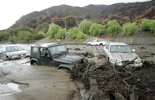 7 dead, 11 injured after vehicles damaged by mudslide in NW China's Gansu
