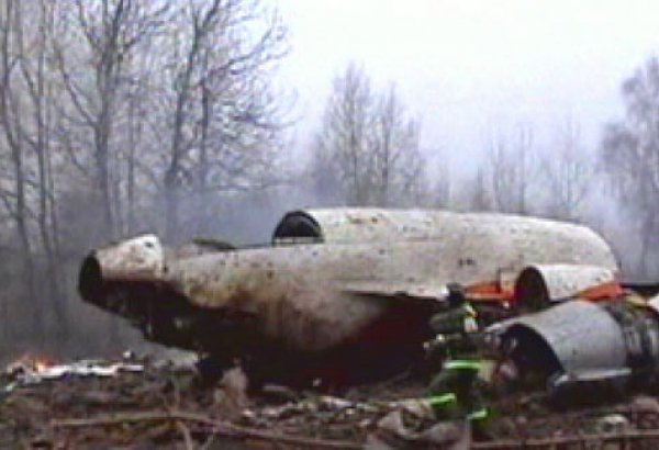 Польские эксперты повторно обследуют в Смоленске фрагменты кресел в самолете Качиньского