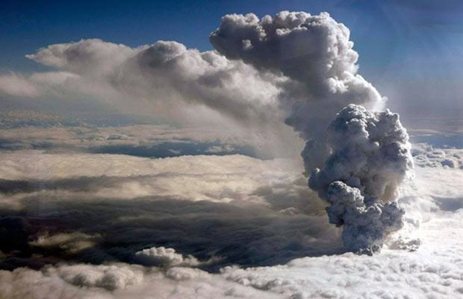 Угрожает ли извержение вулкана в Исландии Азербайджану? (фотосессия)