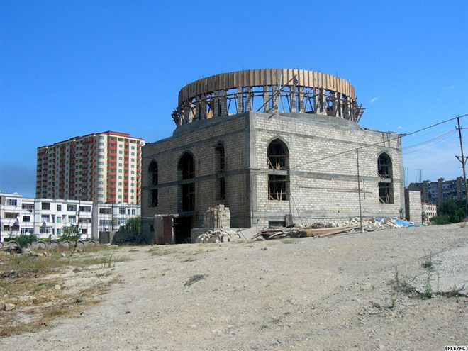 Разрушение мечетей в Азербайджане -  занятие недостойное
