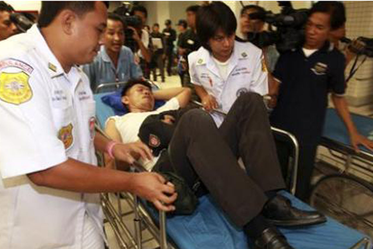 Blasts, shooting kill 1, wound 7 in Bangkok