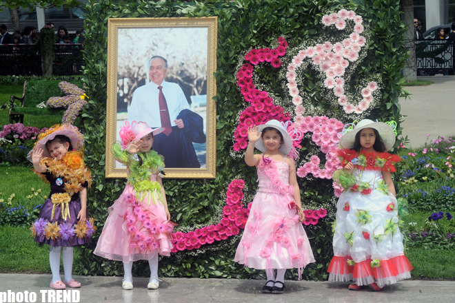 Праздник цветов в Баку (фотосессия)