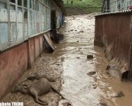 В результате оползней в азербайджанском поселке Гаджикенд под землей остались дома вынужденных переселенцев (ФОТО)