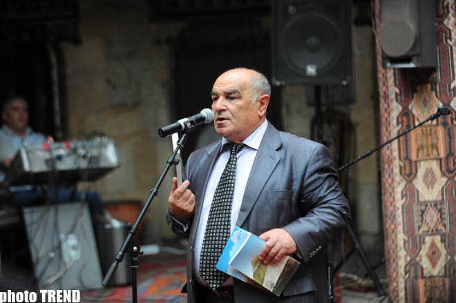 Tovuzlu el şairi İsmayıl Sadıqlının "Qan dayananda" adlı kitabının təqdimatı keçirilib (FOTO)