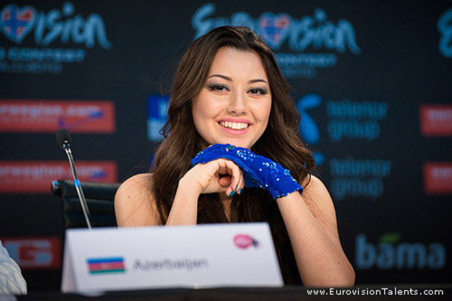 Участница "Евровидения" Сафура Ализаде вступила в правящую партию Азербайджана