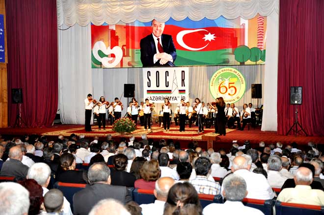 ПО "Азеркимья" провело мероприятие, посвященное Международному дню защиты детей (ФОТО)