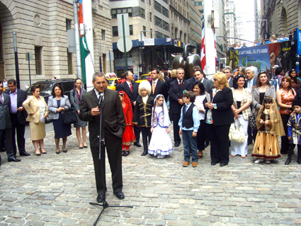На Уолл-стрит подняли азербайджанский флаг (фотосессия)