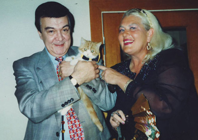 Завтраки в номер носили только Муслиму Магомаеву и моему коту Казанове - телеведущая Элеонора Езерская