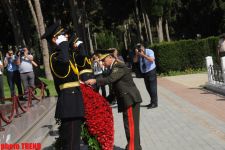 Сотрудники органов внутренних дел Азербайджана посетили Аллею почетного захоронения и Аллею Шехидов (ФОТО)