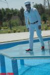 Тяжелые моменты "азербайджанского Джима Керри" Руфата Ахундова на краю бассейна (фотосессия)