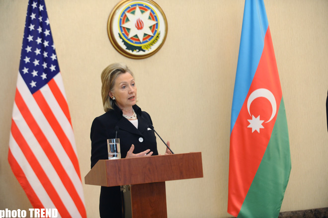 Визит госсекретаря Клинтон на Южный Кавказ может способствовать прогрессу в нагорно-карабахском урегулировании - эксперты