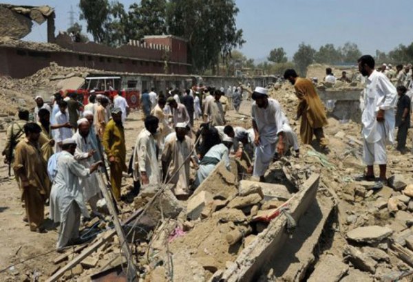 Число погибших после взрыва в Пакистане увеличилось до 93