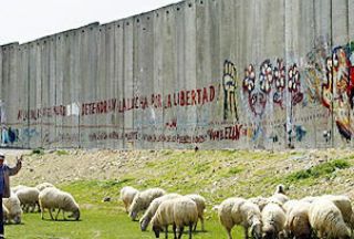 Израиль приступил к строительству стены на границе с Ливаном