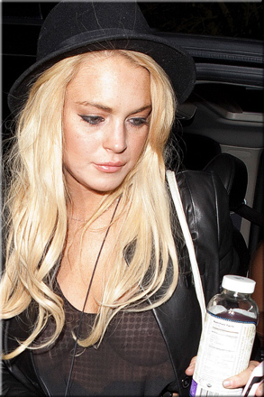 Lindsay Lohan to face battery charge