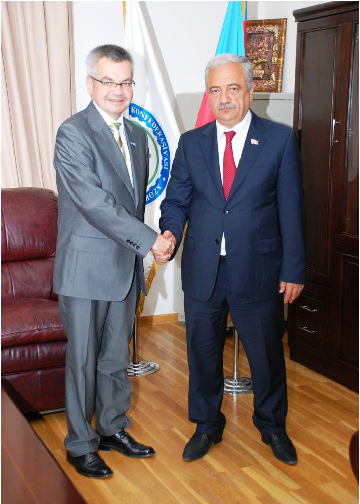 Azerbaijani confederation meets Polish ambassador