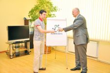 Молодой дизайнер Вюсал Гасанов стал победителем конкурса "Азерикимья" на разработку логотипа (ФОТО)