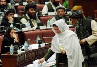 Парламент Афганистана утвердил кандидатуры 16 министров нового правительства