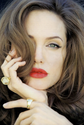 Анджелина Джоли отказалась отмечать День благодарения