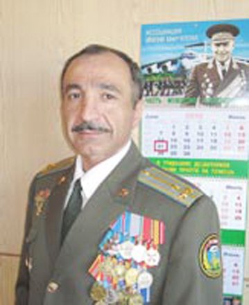 Азербайджанский десантник, полковник Ахмед Махсумов из Санкт-Петербурга - подвиги в Чечне