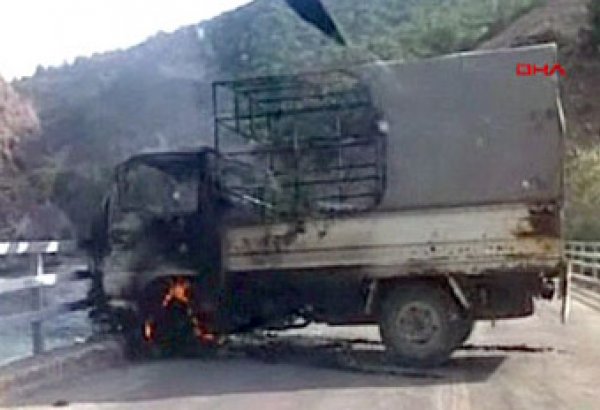 Bitlis'te askeri araca saldırı: 20 asker yaralı