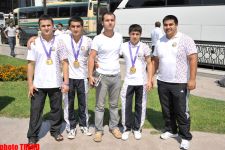 Azərbaycan idmançılarının Sinqapur Olimpiadasındakı uğurları ölkədə uşaq idmanının inkişafını təsdiq edir - nazir (YENİLƏNİB) (FOTO)