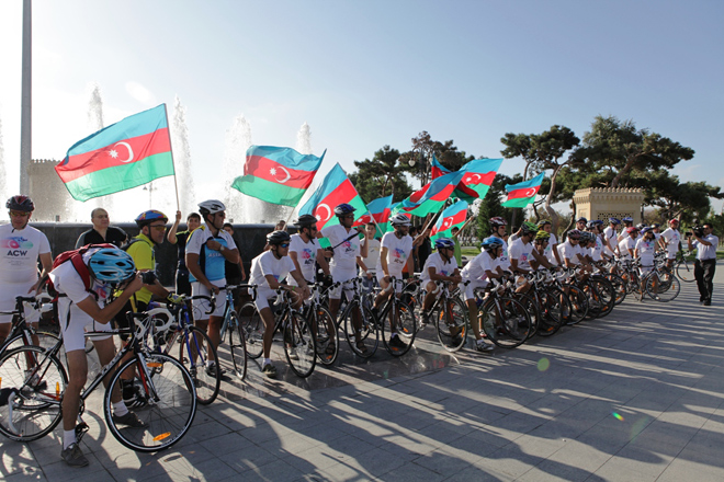 Azerbaijani cycle marathon begins (PHOTO)