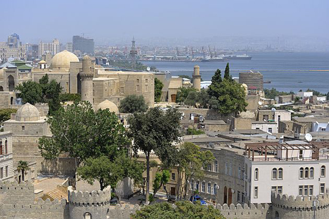 Protected architectural monument collapses in Baku, nobody injured