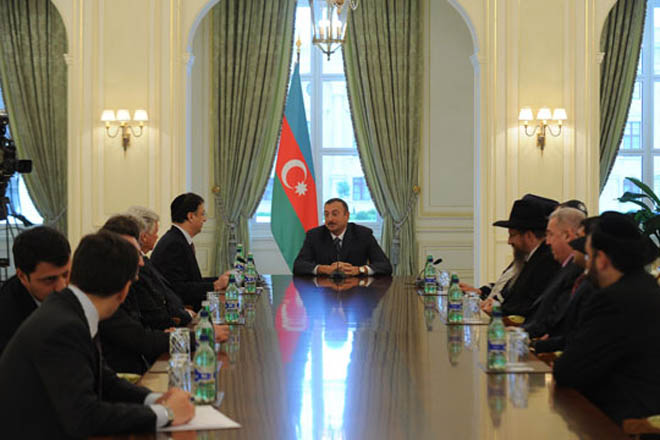 Президент Азербайджана Ильхам Алиев принял представителей еврейских общин, прибывших в связи с открытием в Баку еврейской школы (ФОТО)
