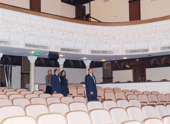 Prezident İlham Əliyev Azərbaycan Dövlət Akademik Milli Dram Teatrının binasının əsaslı yenidənqurma və təmir-bərpa işlərindən sonra açılışında iştirak edib (FOTO)