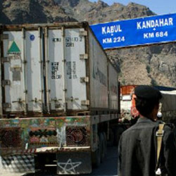 НАТО рассчитывает на возобновление поставок грузов в Афганистан через Пакистан