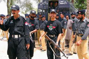 Guards killed by suicide bomb attack in Pakistan's Karachi