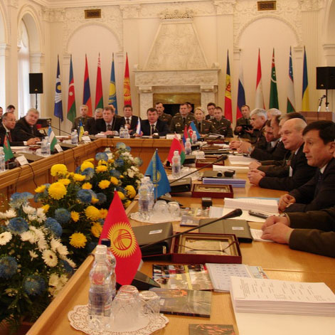 Azerbaijan and Ukraine agree to cooperate in defense in 2011 (PHOTO)