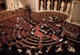 Сенат Франции предал демократические ценности – правительство Турции