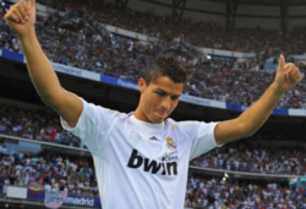 "Real" Ronaldonun əməkhaqqısını artırmağa hazırdır