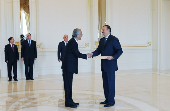 Президент Ильхам Алиев принял верительные грамоты новоназначенного посла Японии в Азербайджане