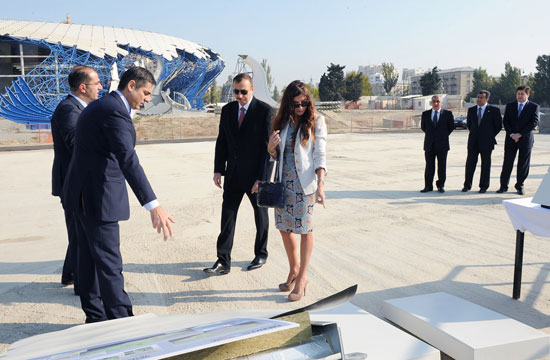 President Ilham Aliyev visits construction site of Heydar Aliyev Center (PHOTO)