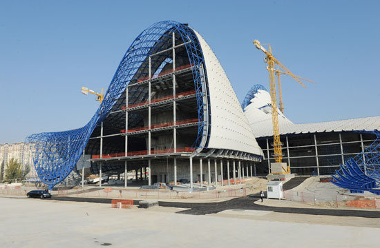 President Ilham Aliyev visits construction site of Heydar Aliyev Center (PHOTO)