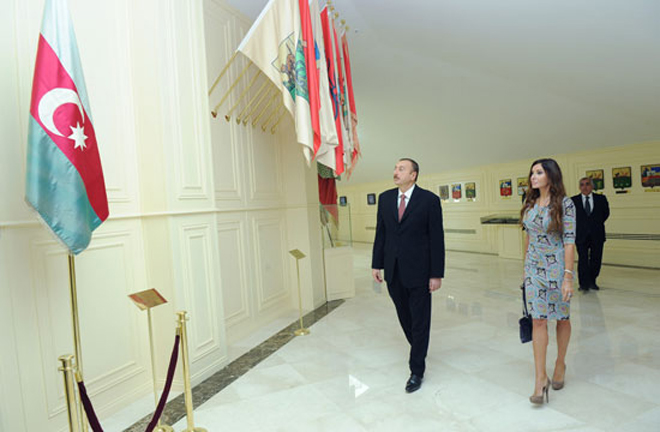 Президент Ильхам Алиев принял участие в открытии Музея Государственного флага (ДОПОЛНЕНО) (ФОТО)