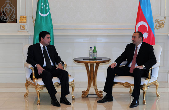 İlham Əliyev Türkmənistan Prezidenti ilə görüşüb (YENİLƏNİB)(FOTO)