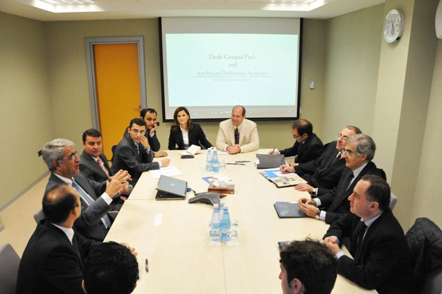 Дипломатические академии Азербайджана и Аргентины подписали меморандум о сотрудничестве (ФОТО)