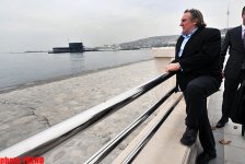 Жерар Депардье прогулялся по Баку : "Я должен был приехать еще 15 лет назад по приглашению Гейдара Алиева" (фотосессия)