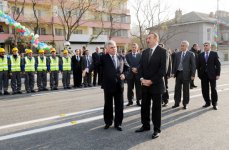 Prezident İlham Əliyev paytaxtda yeni inşa olunan bir sıra yol-nəqliyyat kompleksi obyektlərinin açılışında iştirak etmişdir (FOTO)