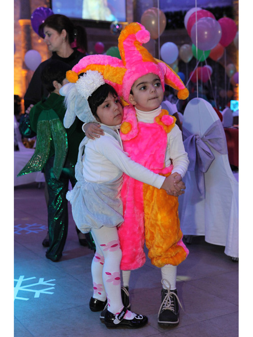 Первая леди Азербайджана Мехрибан Алиева приняла участие в праздничном торжестве для детей (фотосессия)