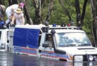 На востоке Австралии начали эвакуацию людей из-за мощных ливней и наводнений