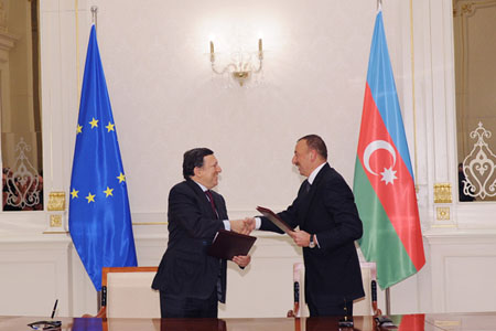 Azerbaijan, EU sign declaration on southern gas corridor (UPDATE) (PHOTO)
