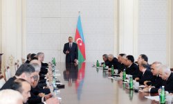 2011-ci il də Azərbaycan iqtisadiyyatının inkişafı üçün uğurlu olacaq – Prezident İlham Əliyev (ƏLAVƏ OLUNUB 2) (FOTO)