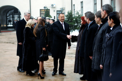 В Риге состоялась официальная церемония встречи Президента Азербайджана (ФОТО)